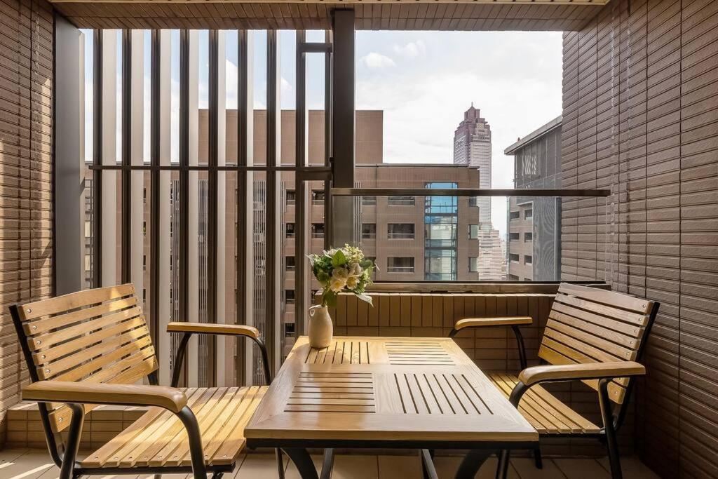 New Building 2B1Blk Workspace Taipei Main Station • 新大樓 台北車站 2房1衛 客廳廚房 工作空間 Kültér fotó